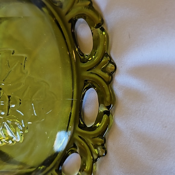 Vintage Indiana Glass Avocado Green Pedestal Candy Dish Open Lace Edge - Picture 4 of 6